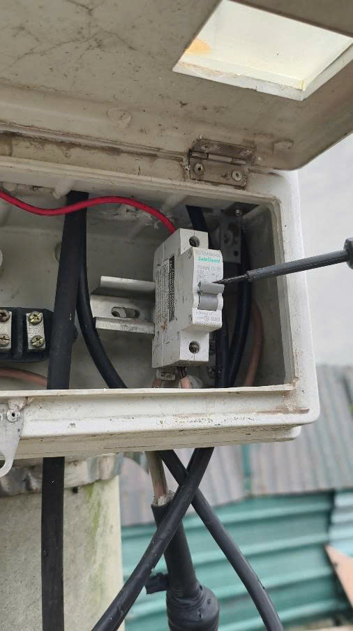 Aptomat Sử Dụng Lâu Ngày Bị Mò Ve, Chập Chờn Điện – Nguyên Nhân & Cách Khắc Phục Hiệu Quả